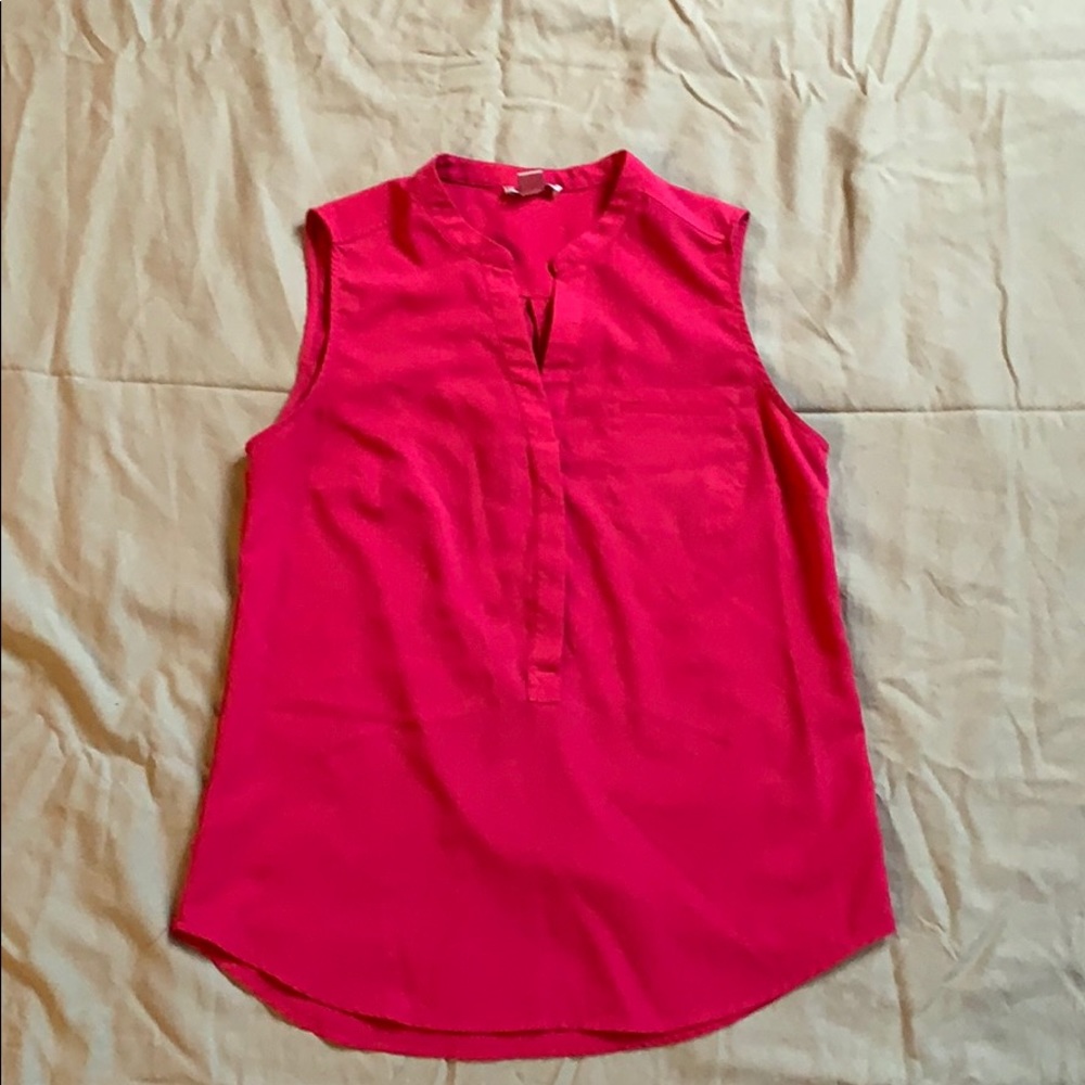 Sleeveless dress shirt